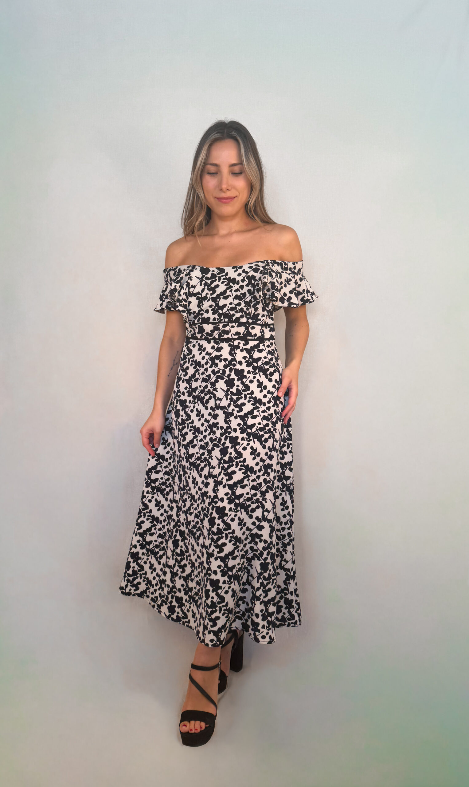 alquiler vestido b&w