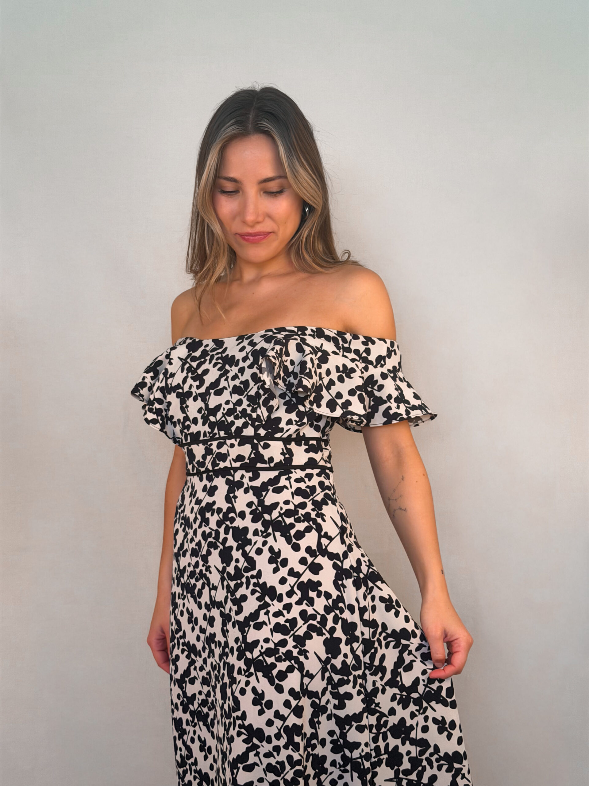 alquiler vestido b&w